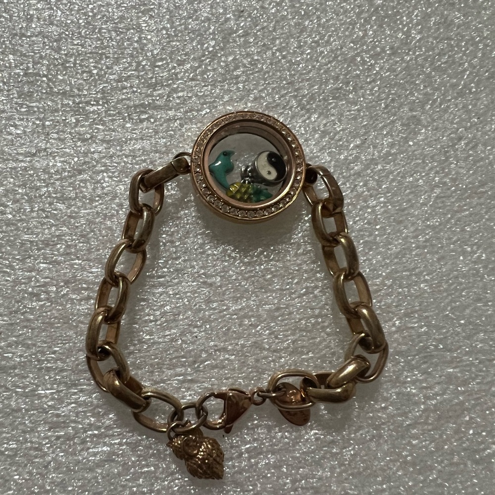 Origami Owl Vintage gold plated locket charm bracelet